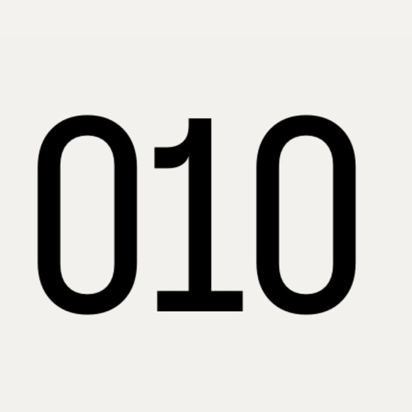 The Workshop, size M….. White Knit Sleeveless Top | The Workshop Size M - Picture 9 of 9